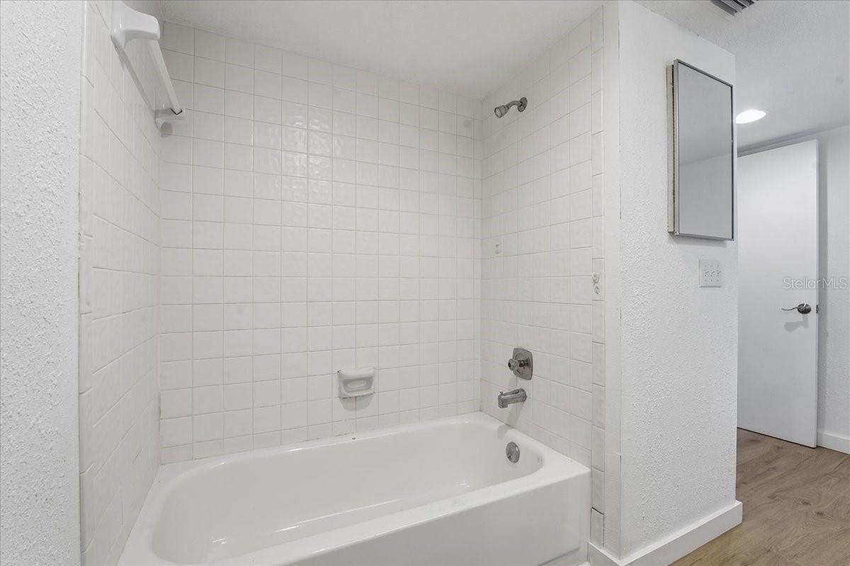 LAURA ANNE ESTATES - Residential