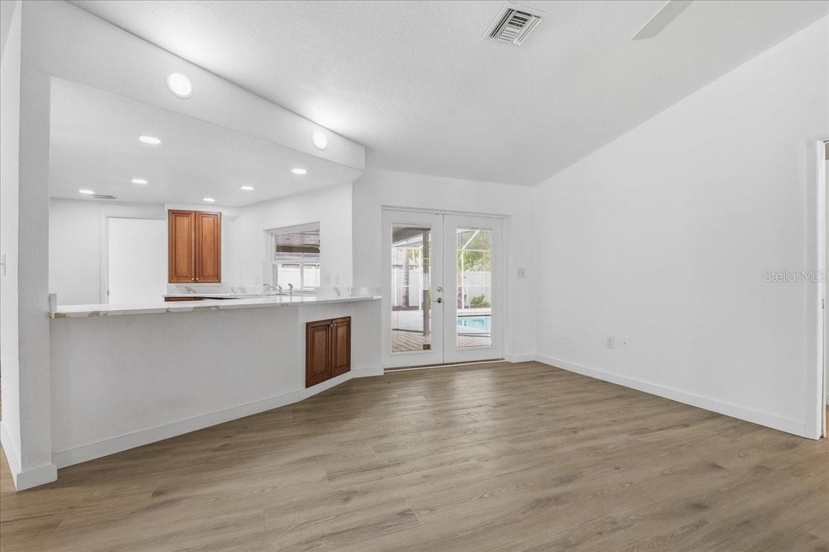 LAURA ANNE ESTATES - Residential