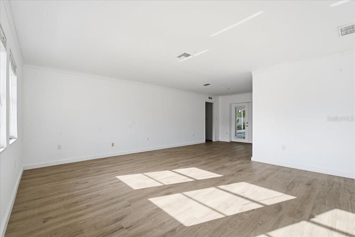 LAURA ANNE ESTATES - Residential