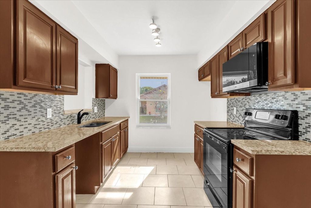 Photo of 705 Crestwood Way, Winter Springs, FL 32708 (MLS # O6366158)