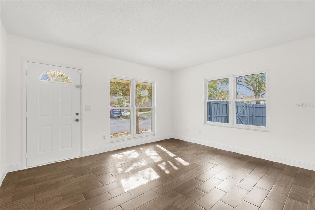 Photo of 705 Crestwood Way, Winter Springs, FL 32708 (MLS # O6366158)