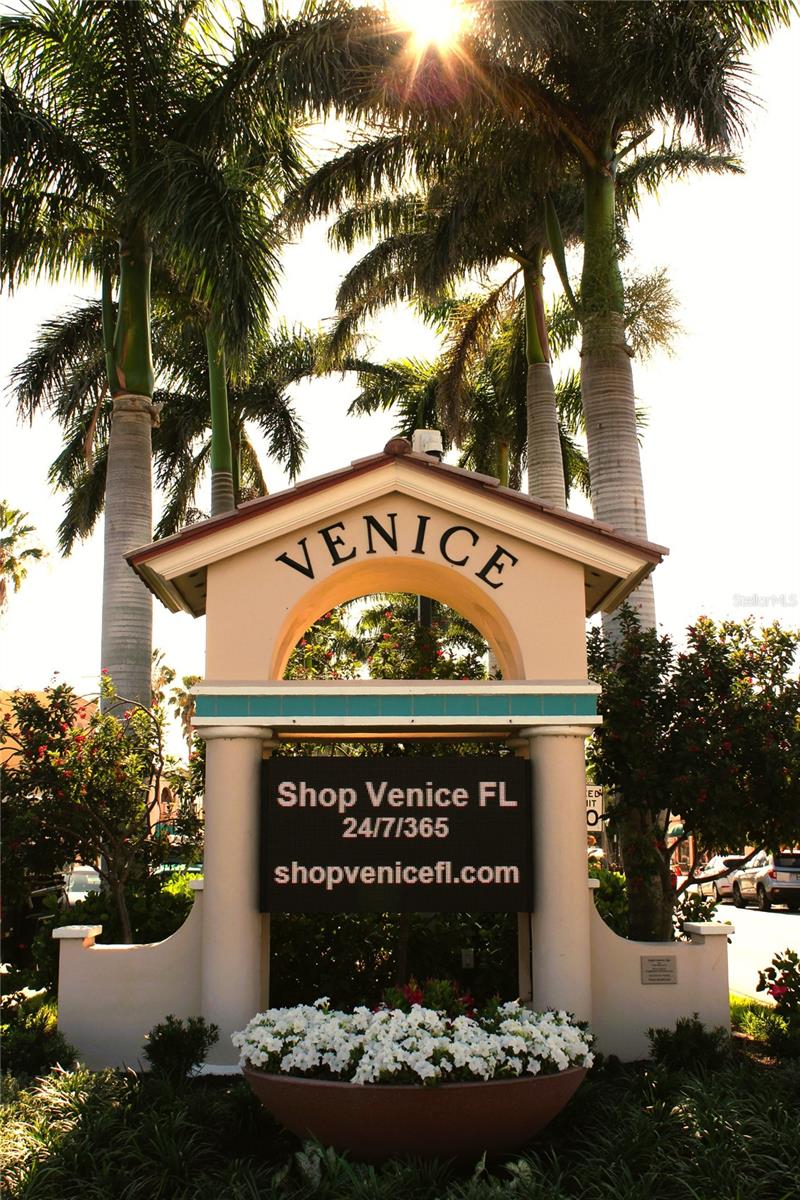 VENETIAN FALLS PH 3 - Residential