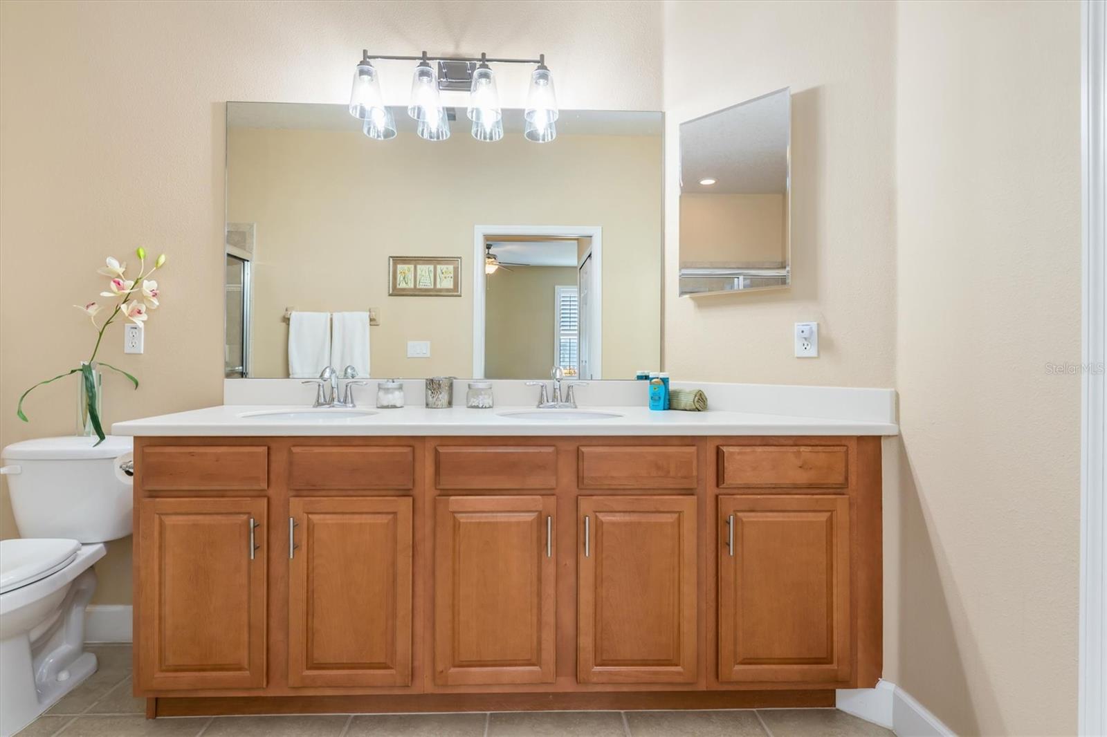 VENETIAN FALLS PH 3 - Residential