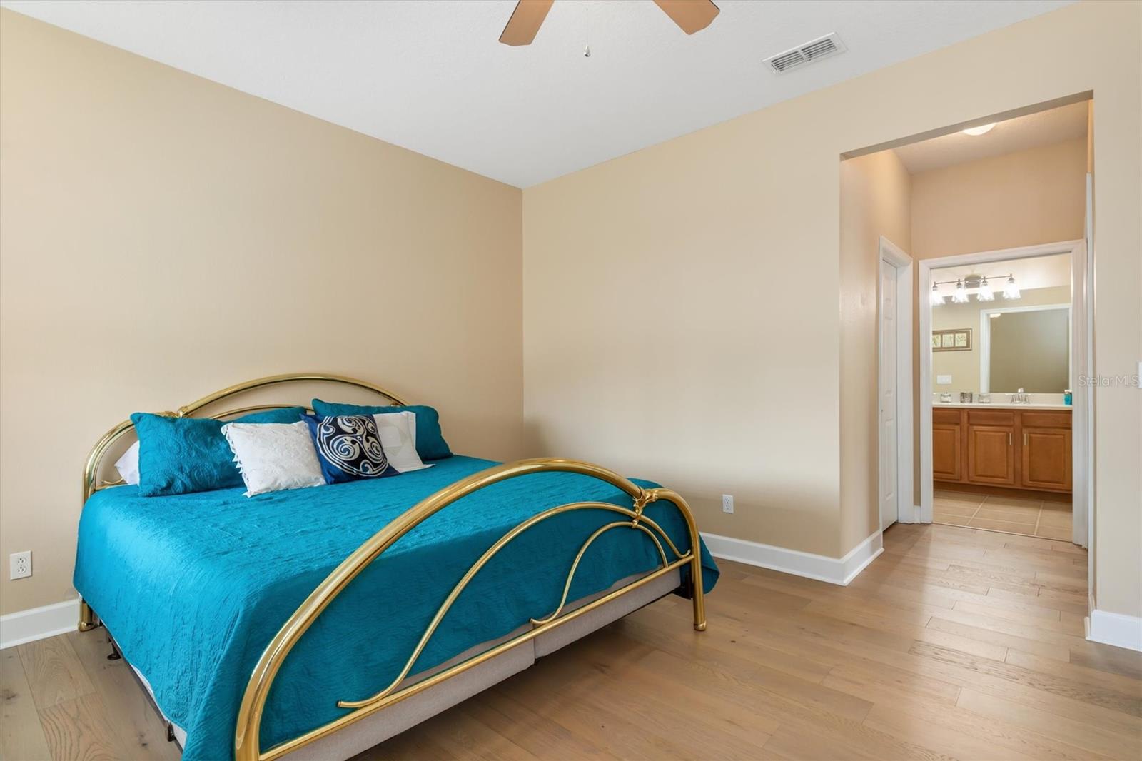 VENETIAN FALLS PH 3 - Residential