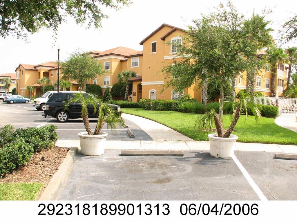 Photo of 5447 Vineland Road #1313, Orlando, FL 32811 (MLS # O6382748)