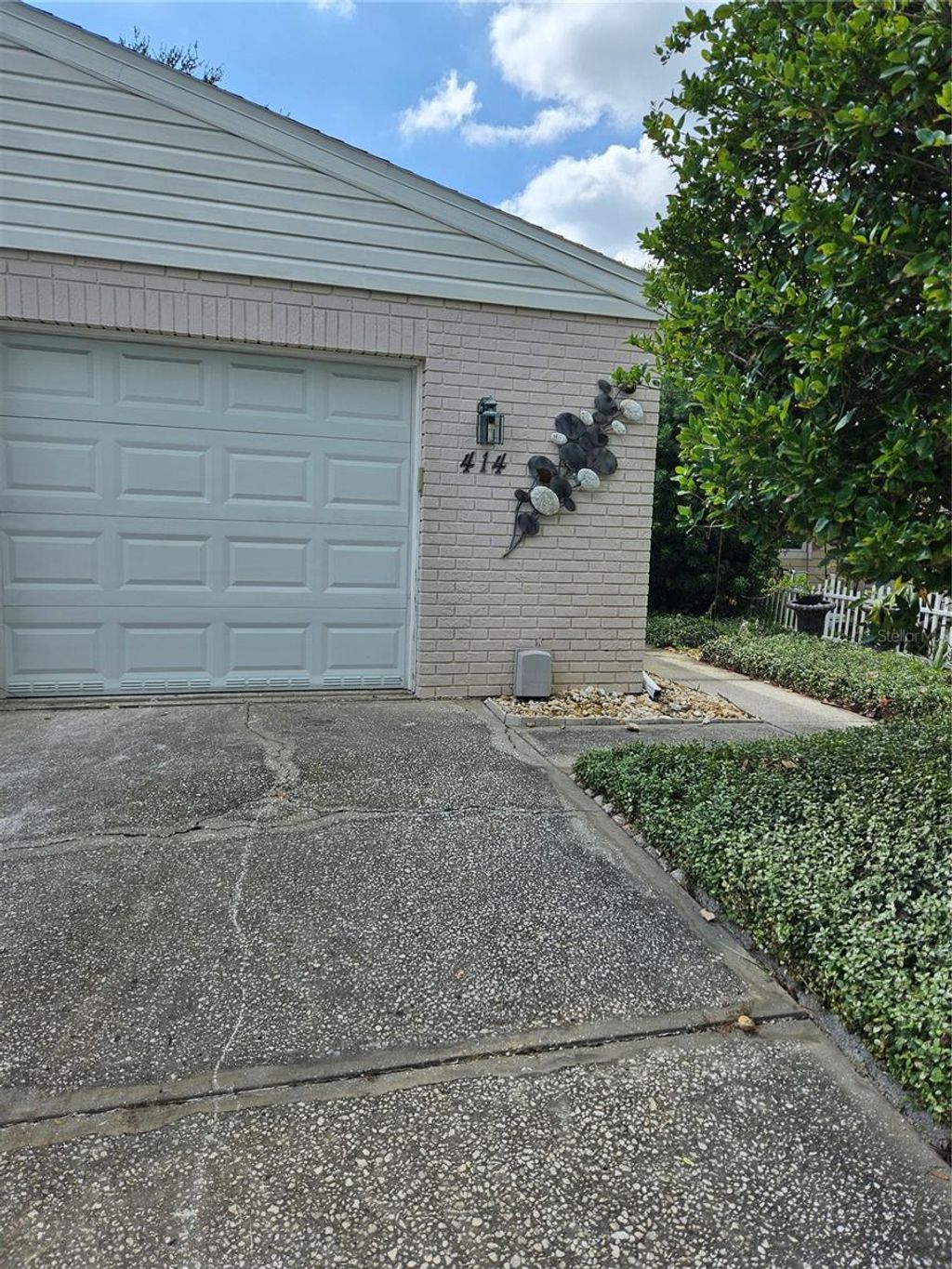 Photo of 414 Danube Avenue, Tampa, FL 33606 (MLS # TB8376143)