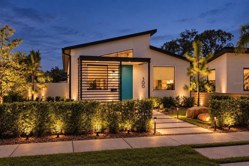 Photo of 300 43rd Avenue N, St Petersburg, FL 33703 (MLS # TB8547538)
