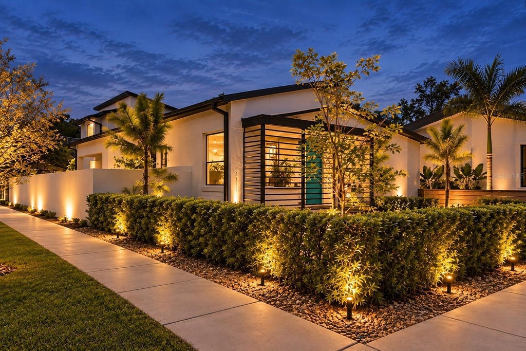 Photo of 300 43rd Avenue N, St Petersburg, FL 33703 (MLS # TB8547538)