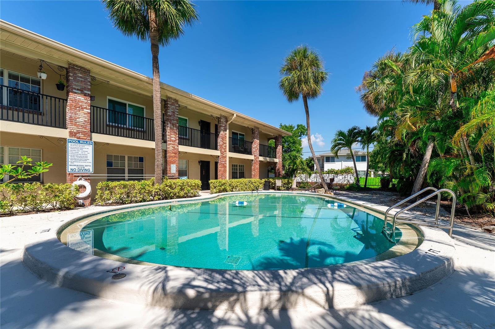 208 DANUBE AVENUE 203