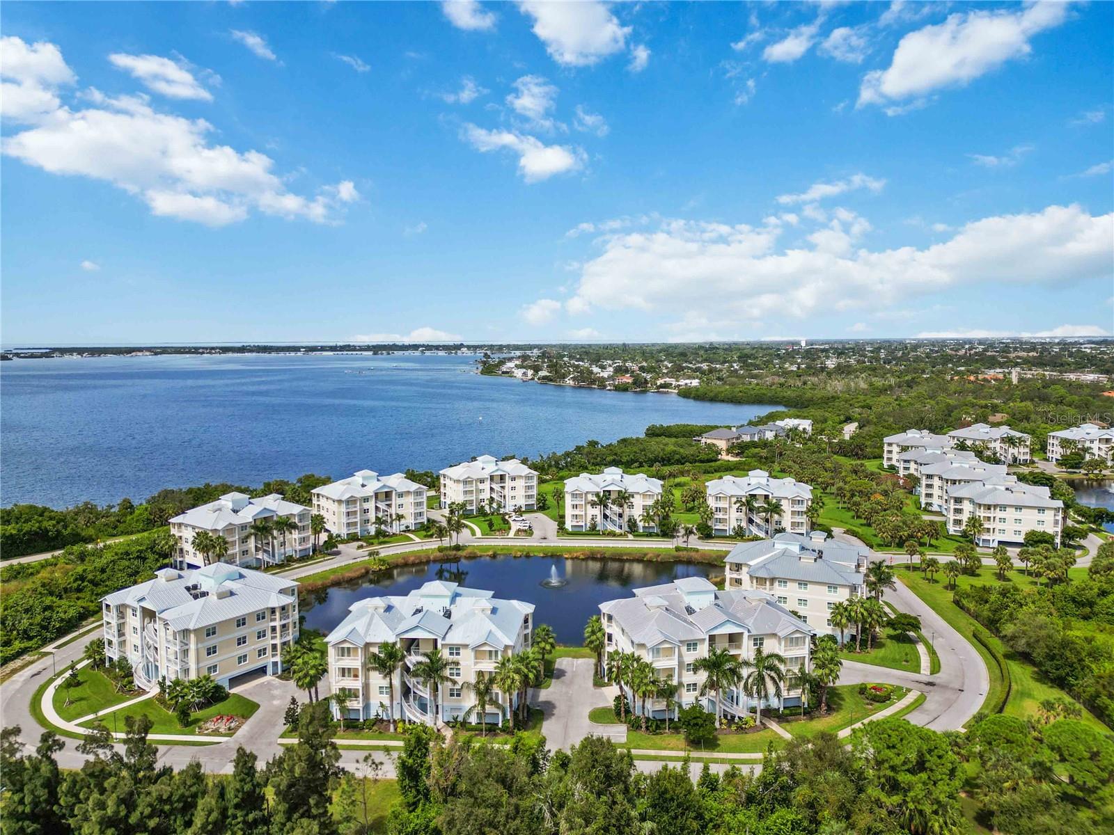 PALMA SOLA BAY CLUB PH 17B - Residential