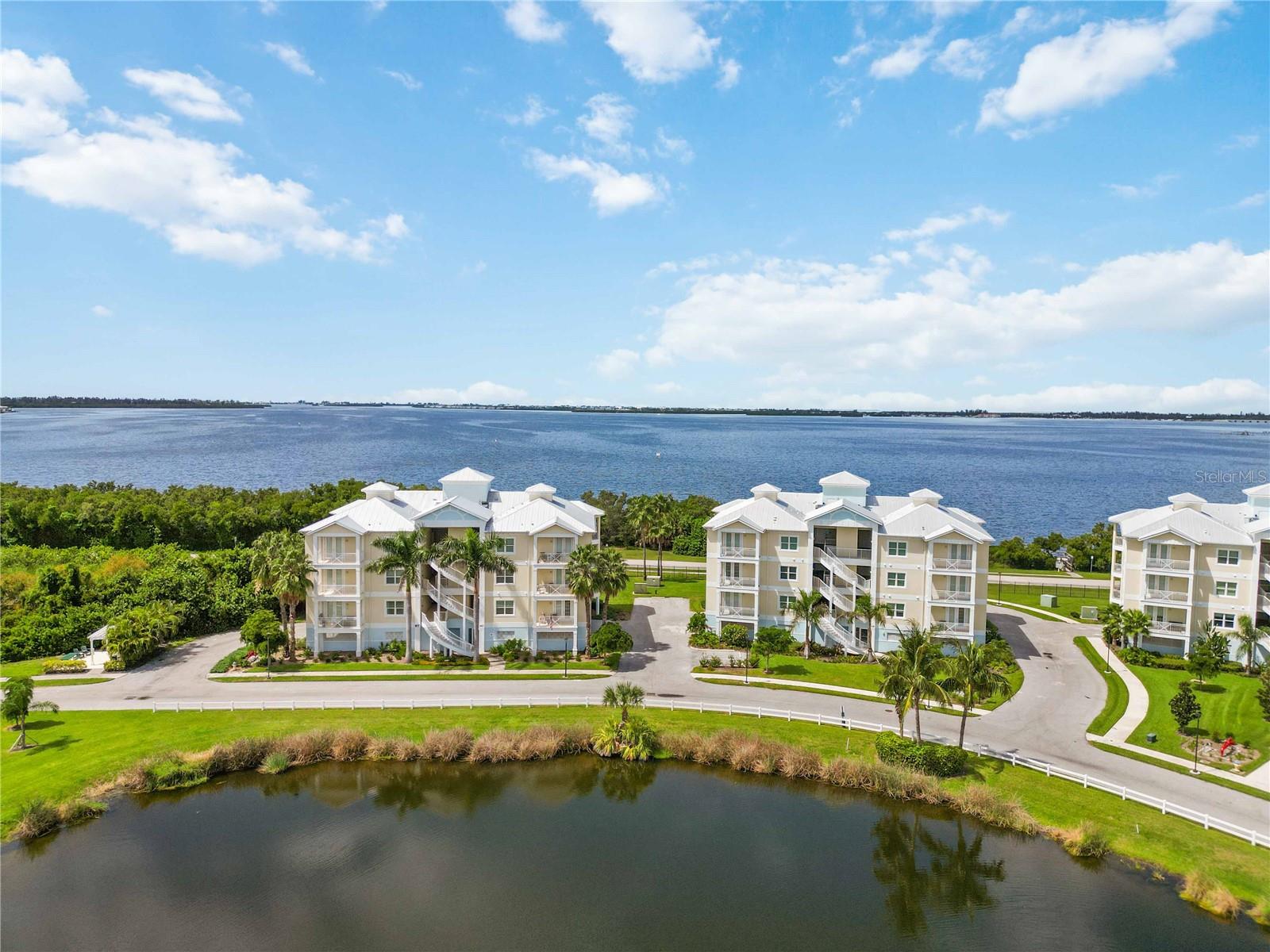 PALMA SOLA BAY CLUB PH 17B - Residential