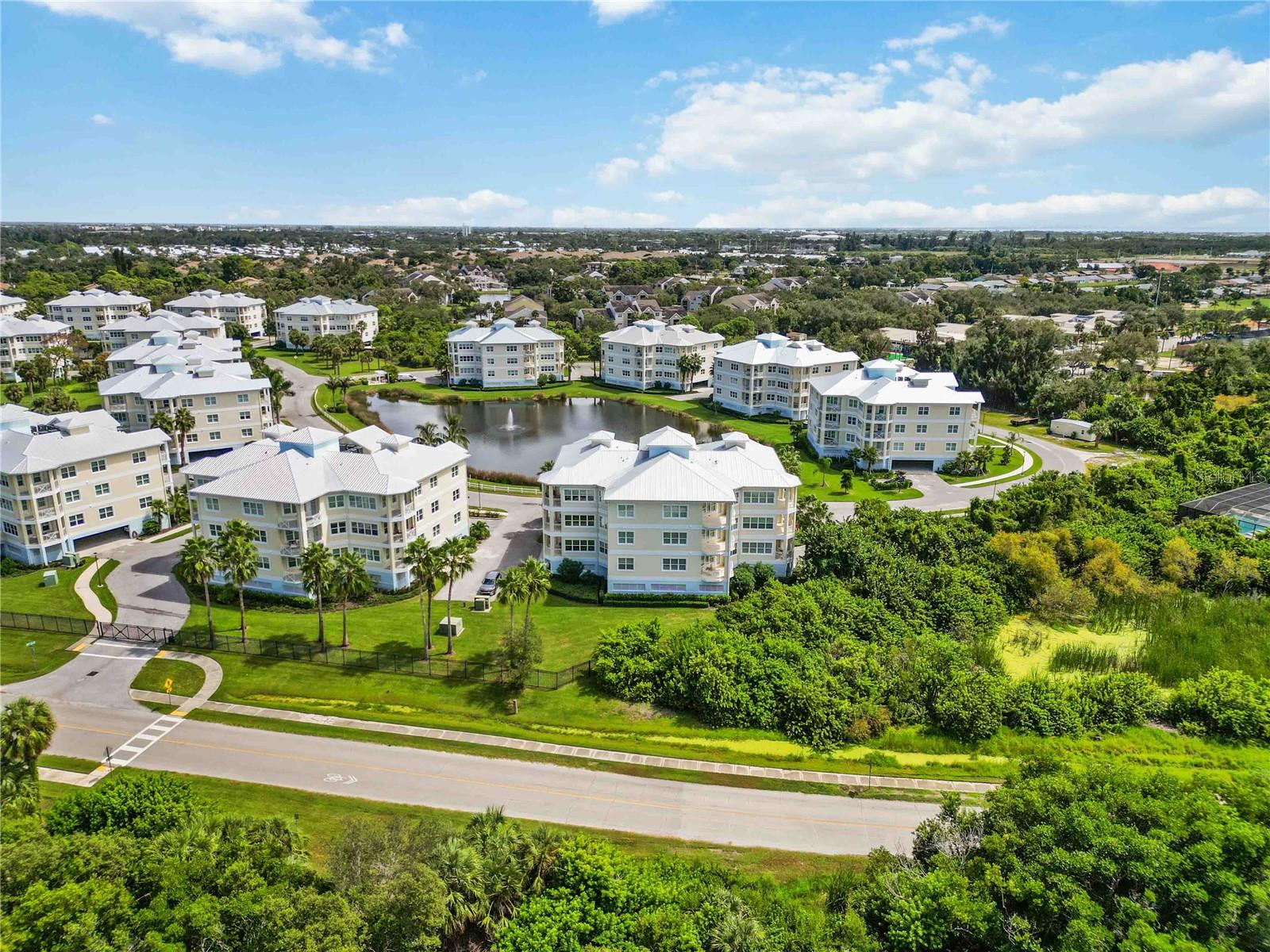 PALMA SOLA BAY CLUB PH 17B - Residential