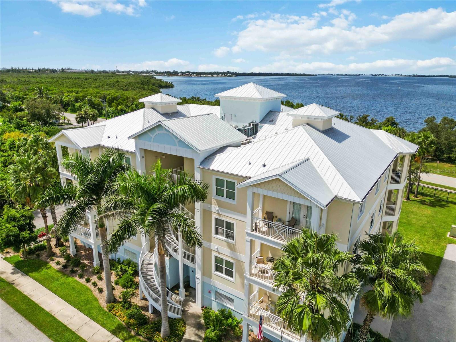 PALMA SOLA BAY CLUB PH 17B - Residential