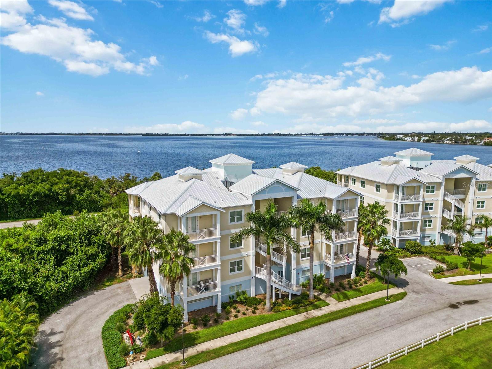 PALMA SOLA BAY CLUB PH 17B - Residential