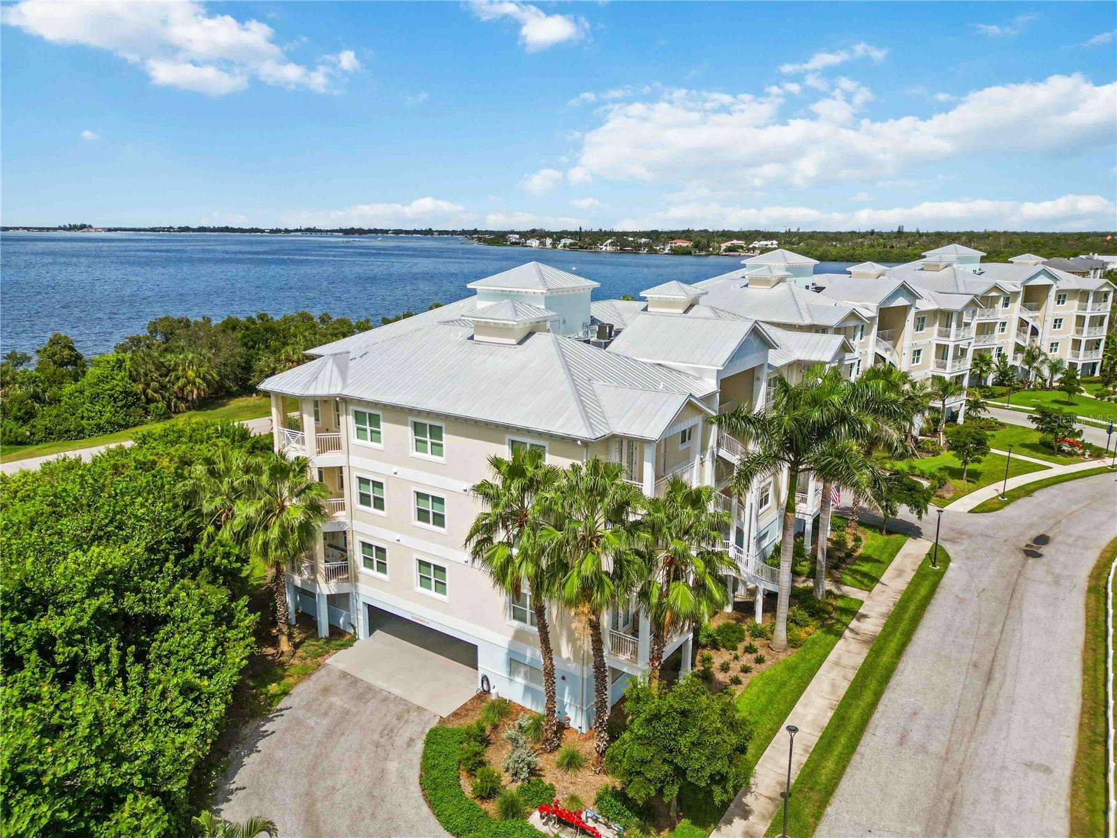 PALMA SOLA BAY CLUB PH 17B - Residential