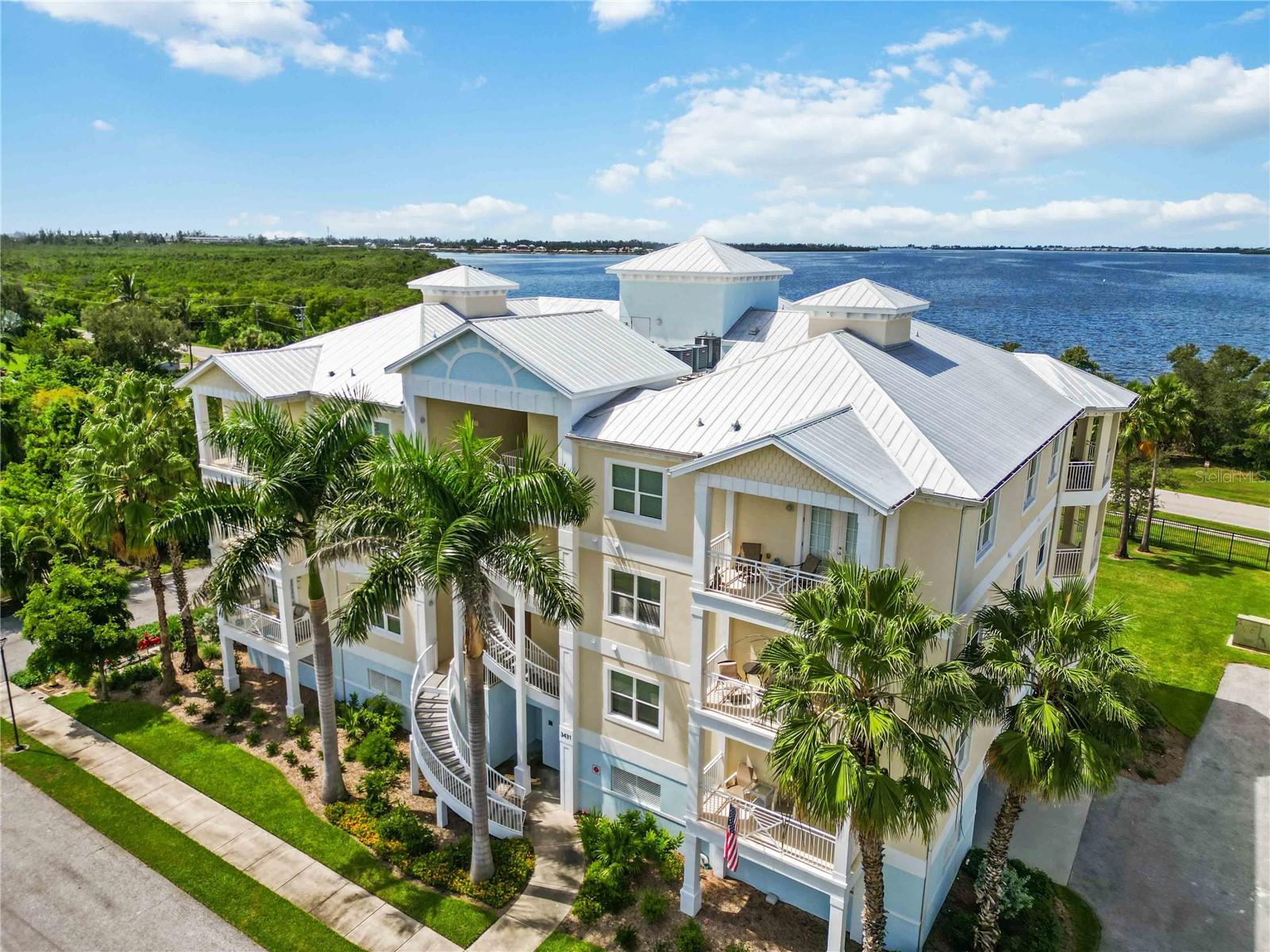 PALMA SOLA BAY CLUB PH 17B - Residential