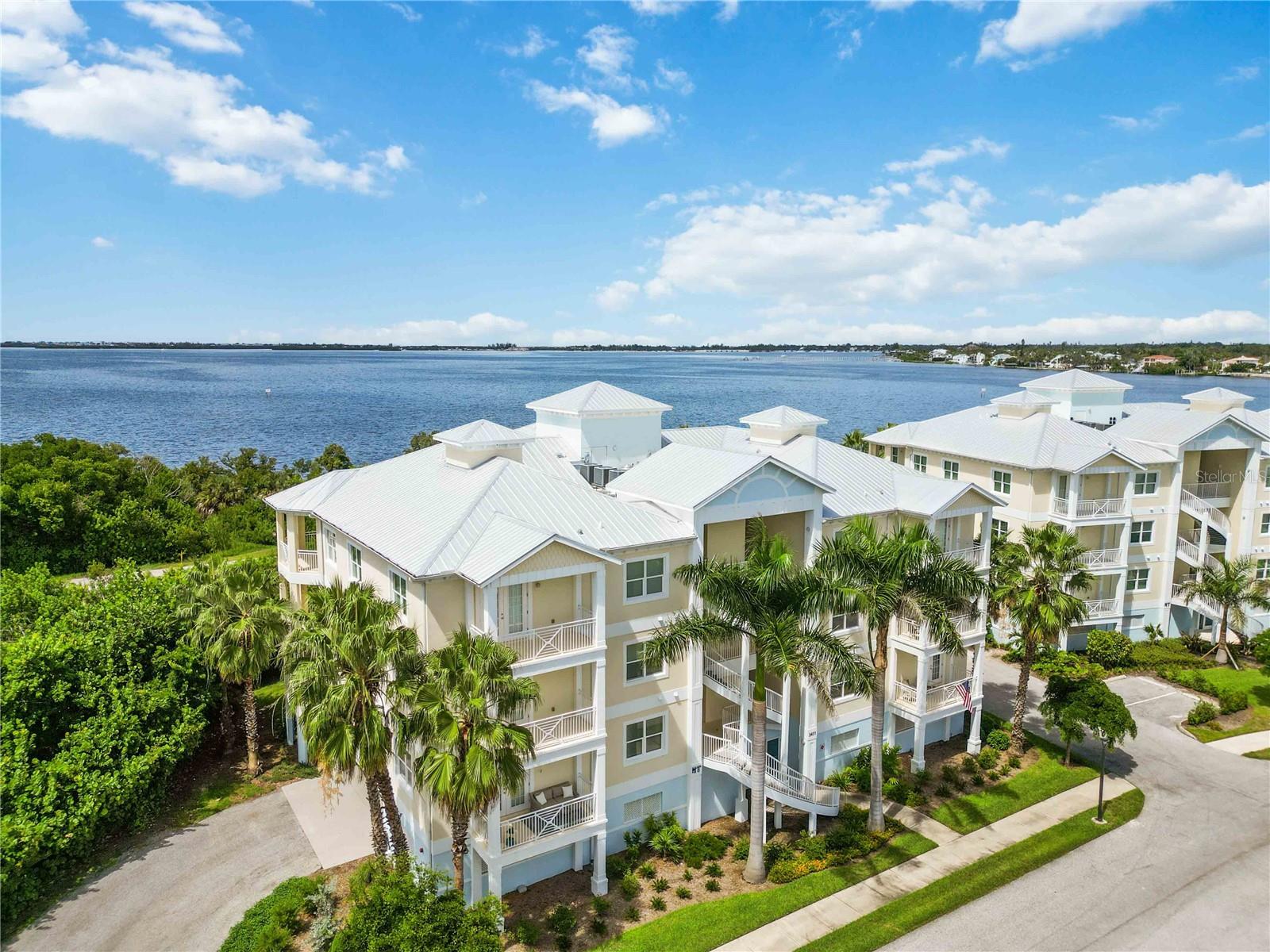 PALMA SOLA BAY CLUB PH 17B - Residential