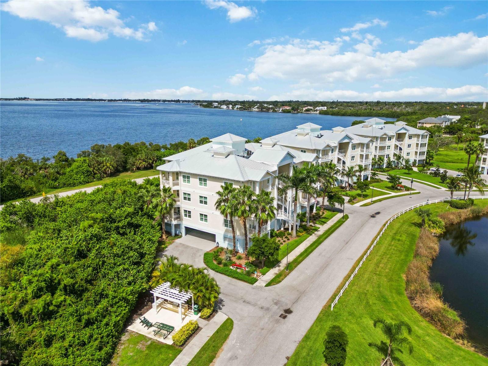 PALMA SOLA BAY CLUB PH 17B - Residential