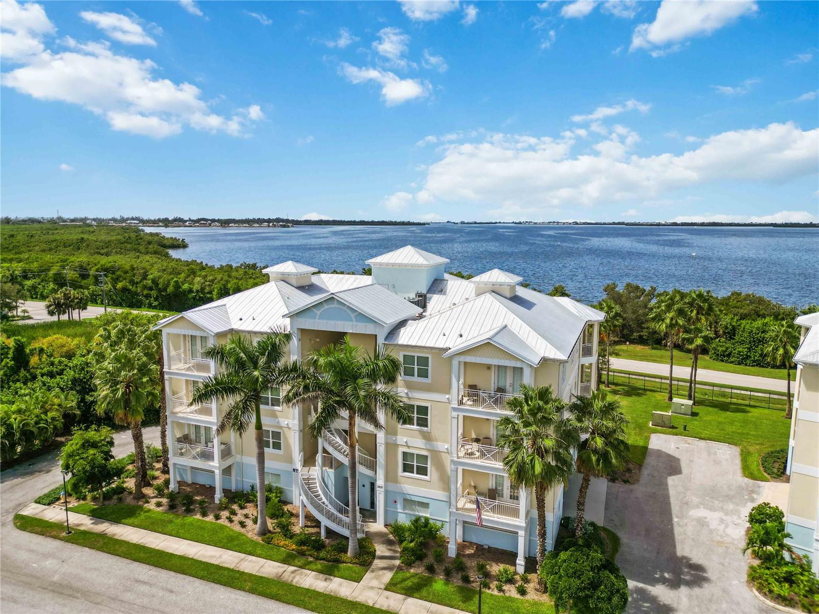 PALMA SOLA BAY CLUB PH 17B - Residential