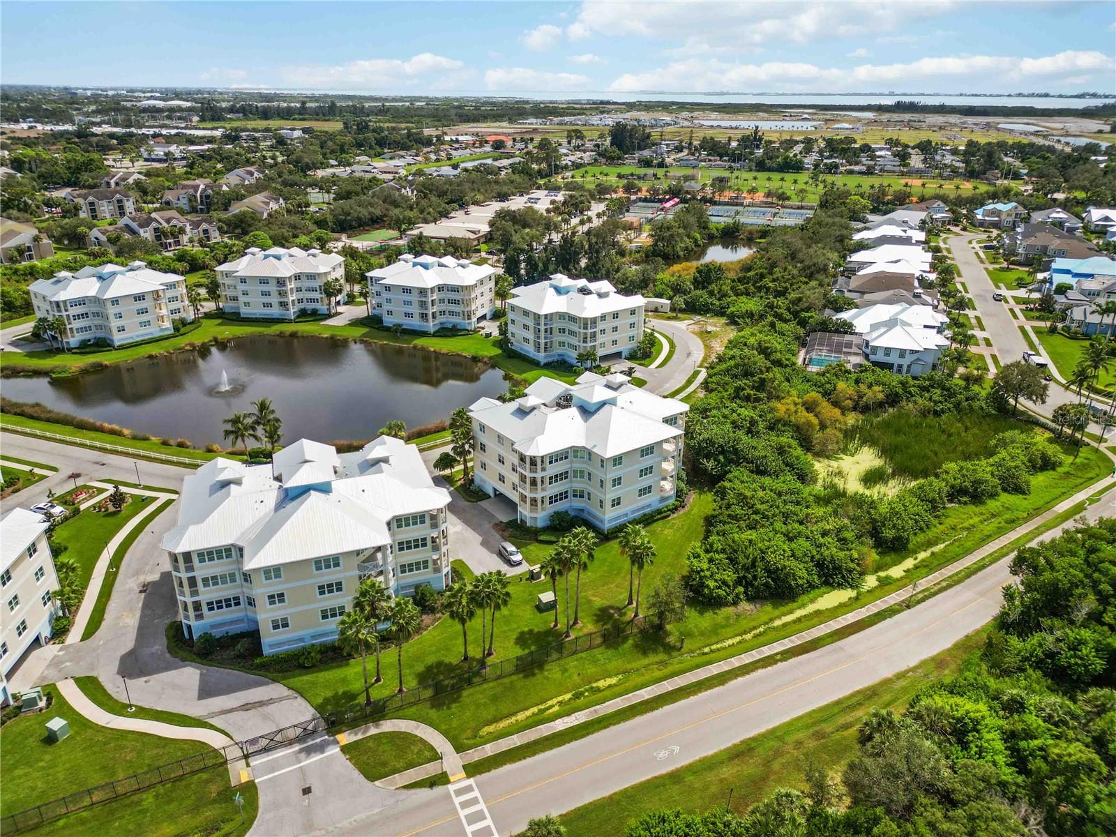 PALMA SOLA BAY CLUB PH 17B - Residential