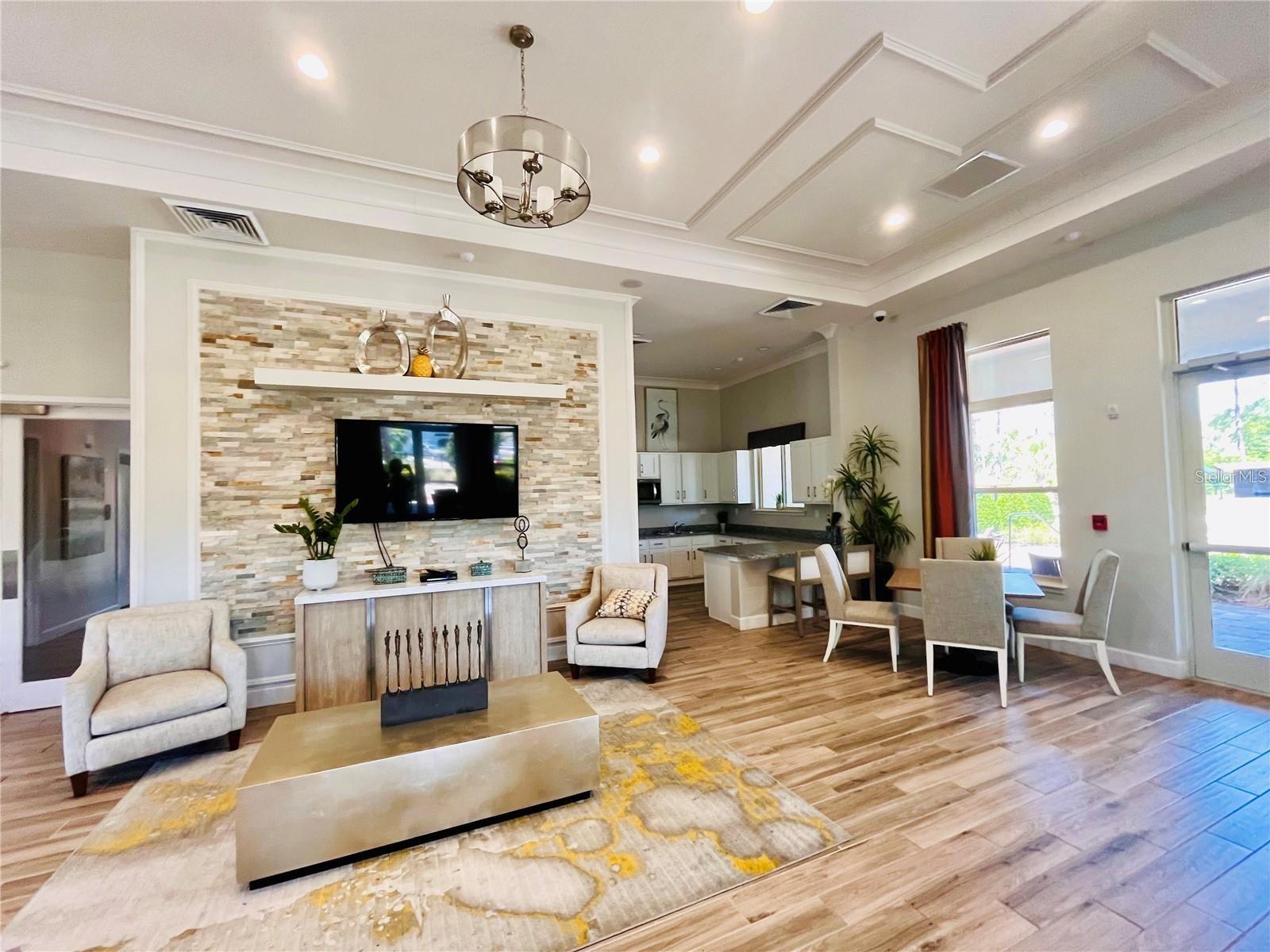 VICTORIA OAKS PH A - Residential Lease