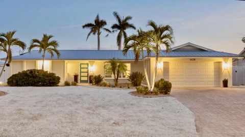 608 GLADSTONE LANE HOLMES BEACH FL 34217
