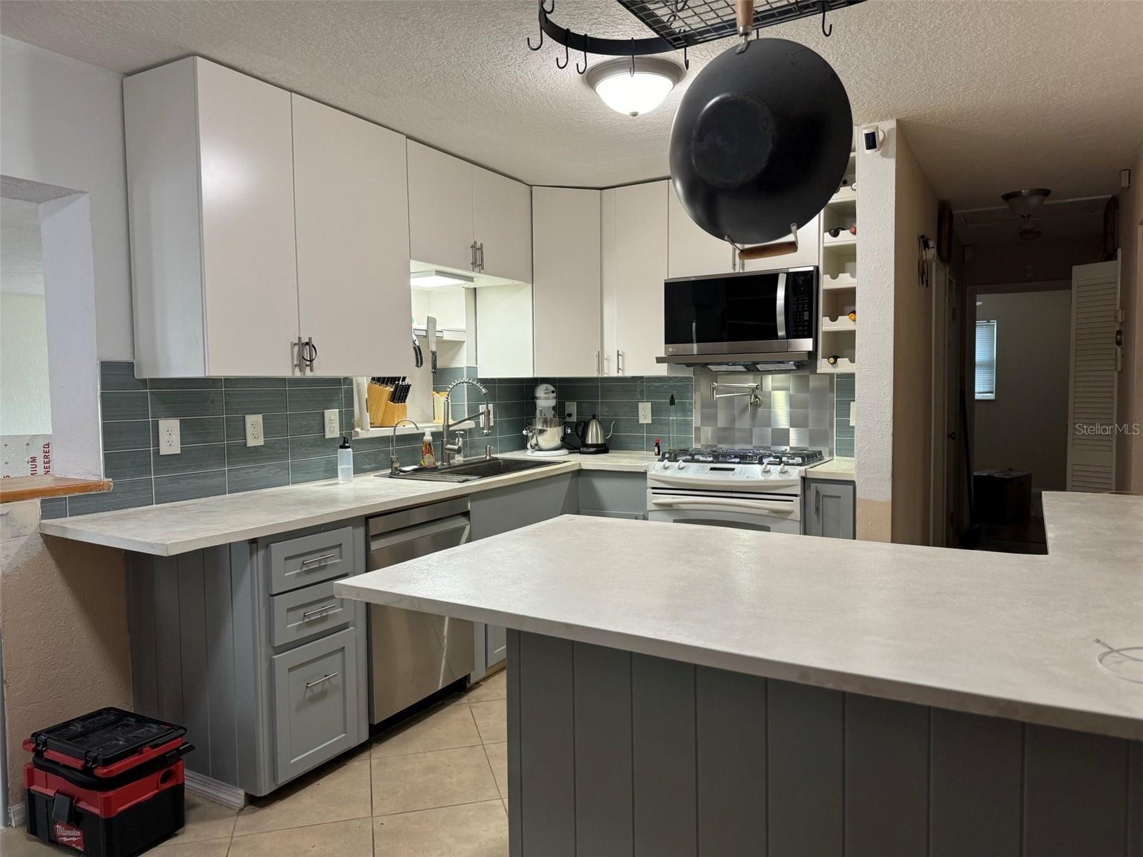 BROADACRES - Residential