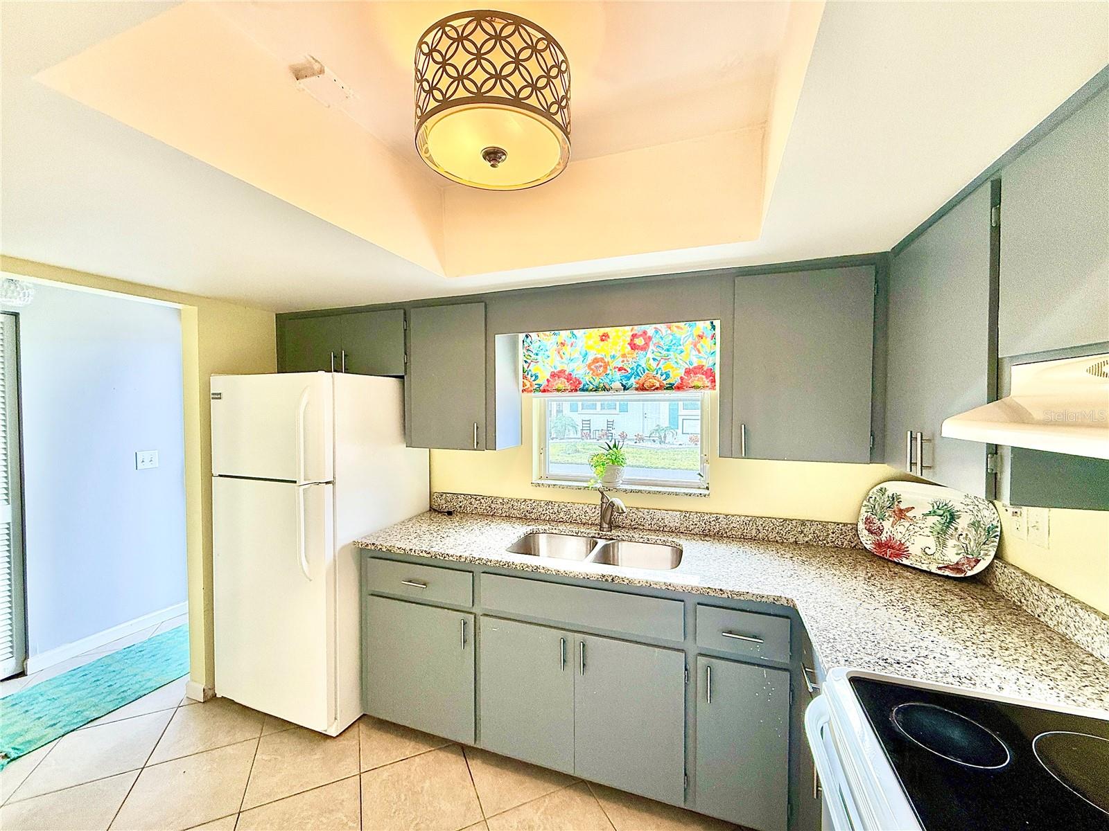 PARKWAY VILLAS - Residential