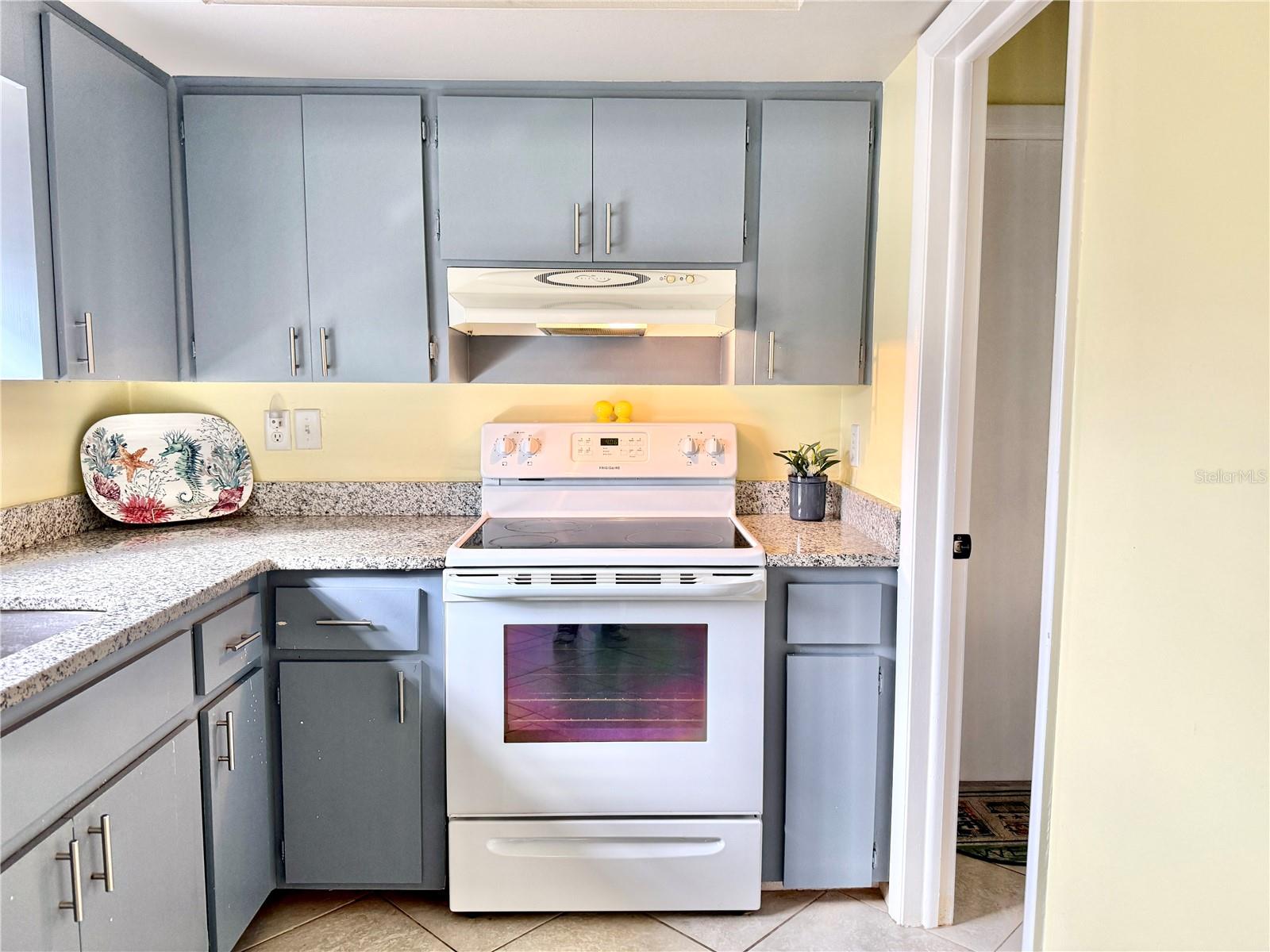 PARKWAY VILLAS - Residential