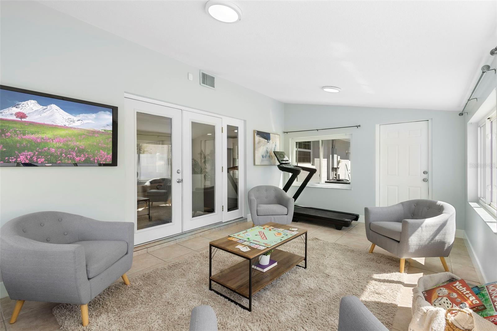 GROVE HILL - Residential