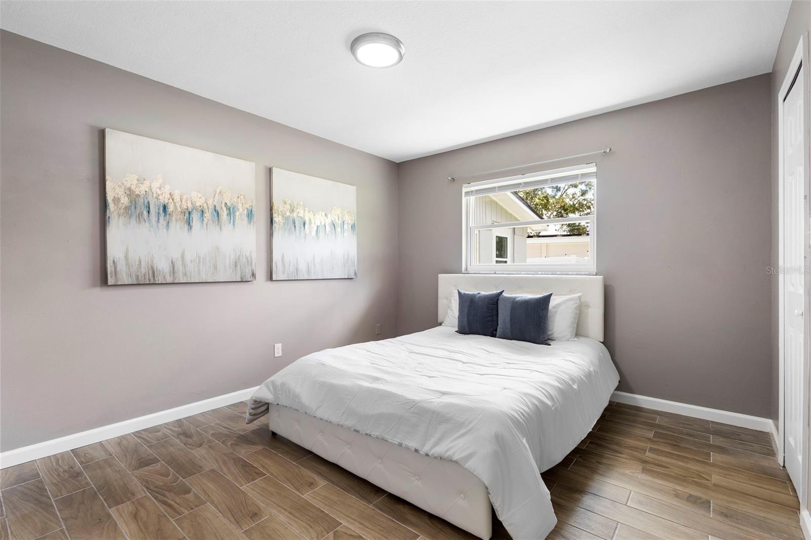 GROVE HILL - Residential