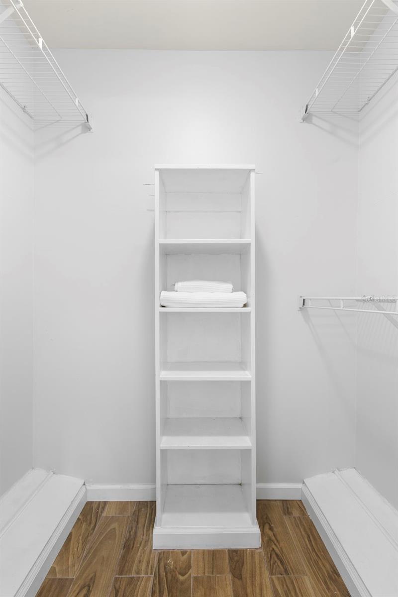 GROVE HILL - Residential