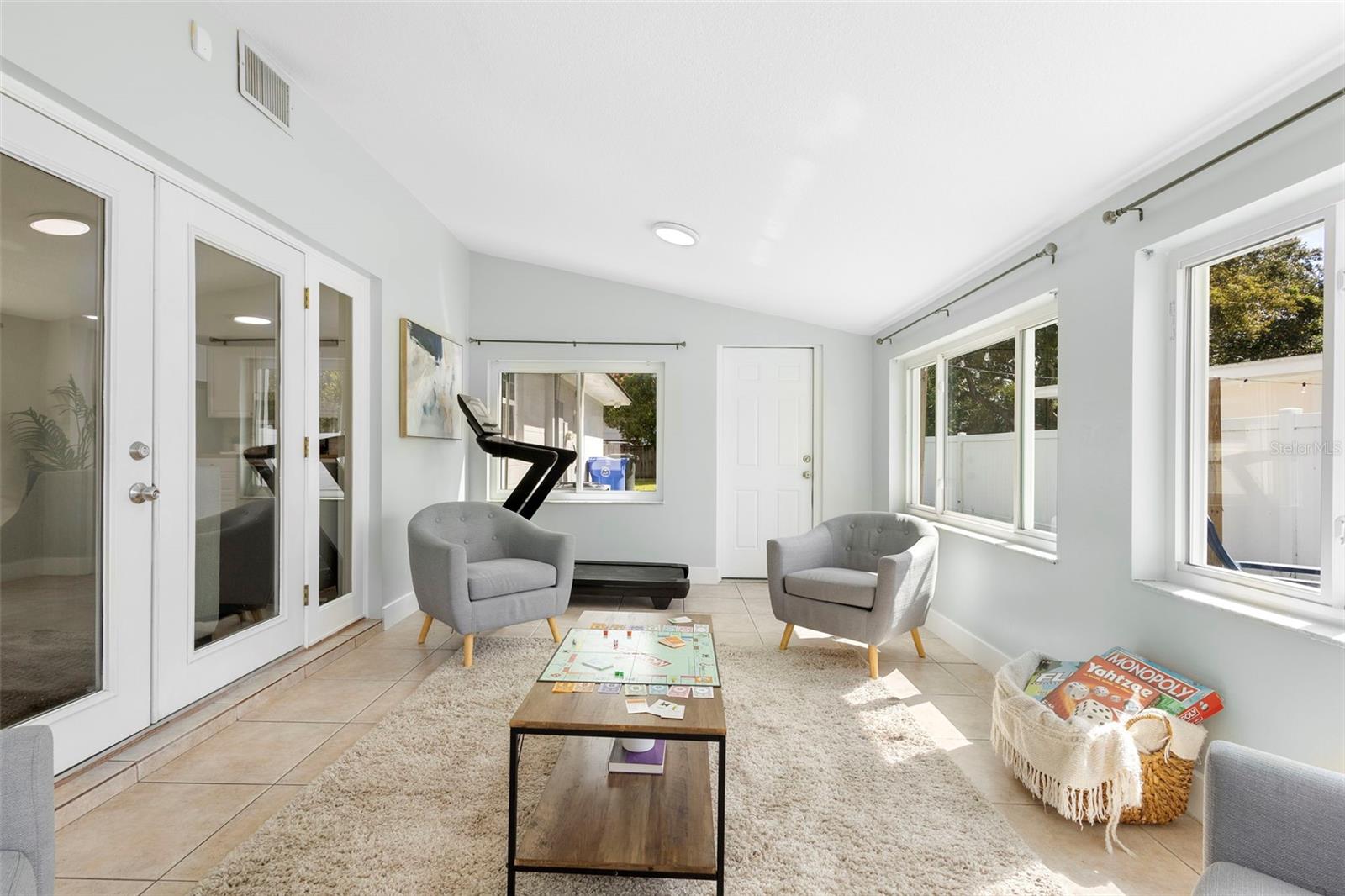 GROVE HILL - Residential