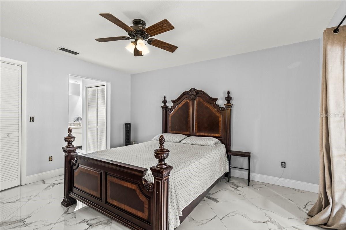 COUNTRY AIRE PH THREE - Residential