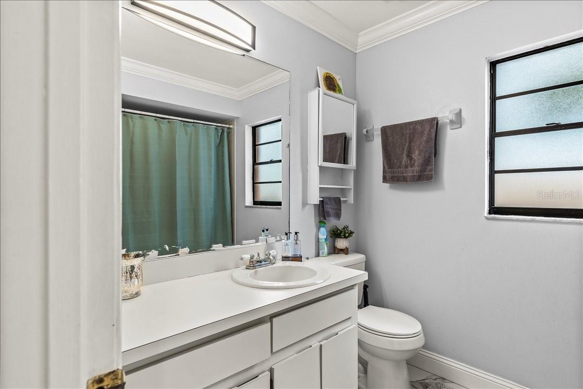 COUNTRY AIRE PH THREE - Residential