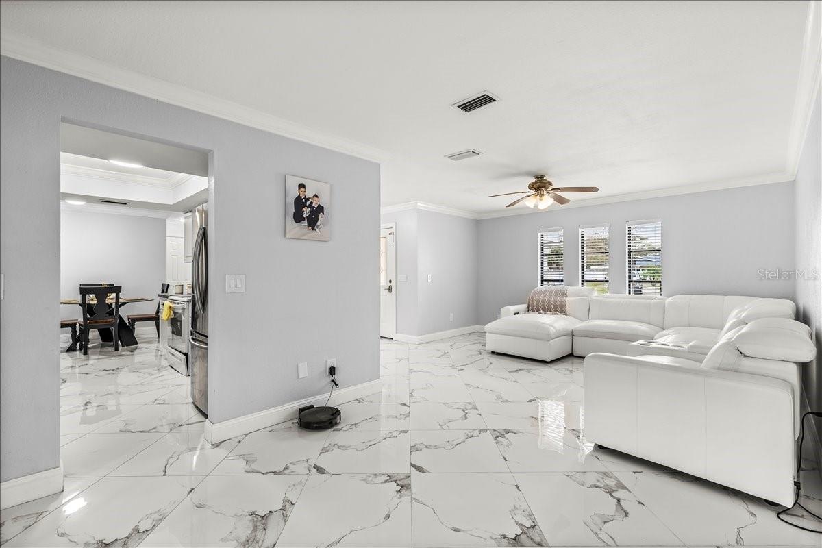 COUNTRY AIRE PH THREE - Residential