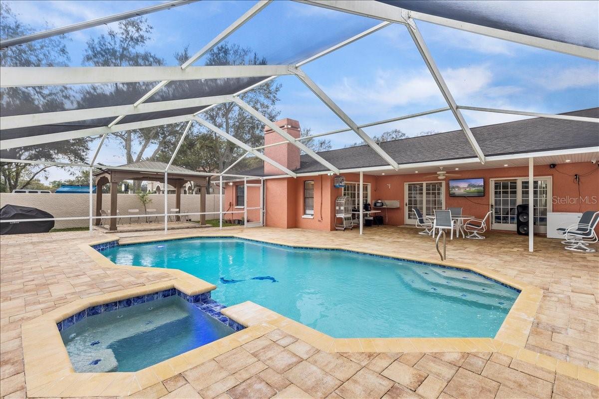 COUNTRY AIRE PH THREE - Residential