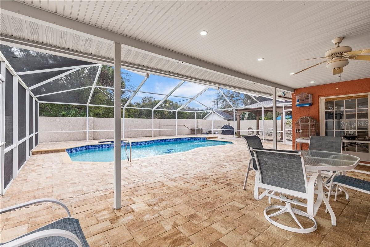 COUNTRY AIRE PH THREE - Residential