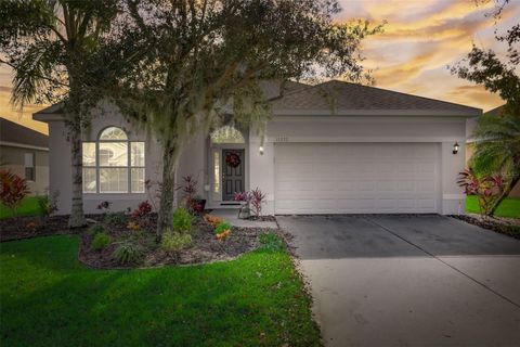 A home in PARRISH