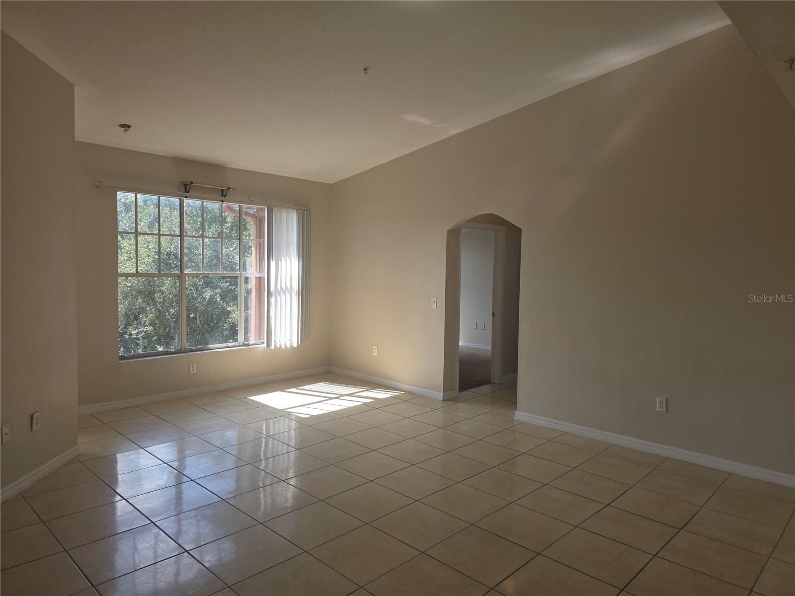 5566 METROWEST BOULEVARD 303