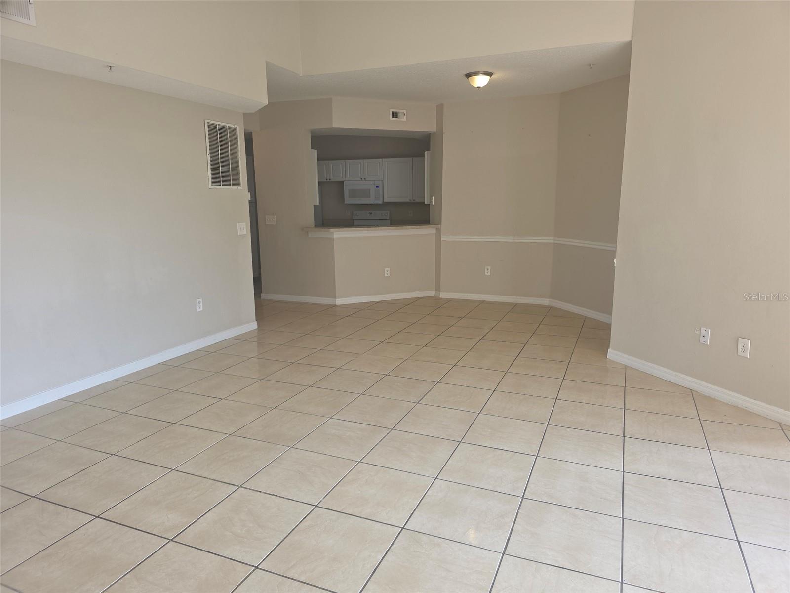 5566 METROWEST BOULEVARD 303
