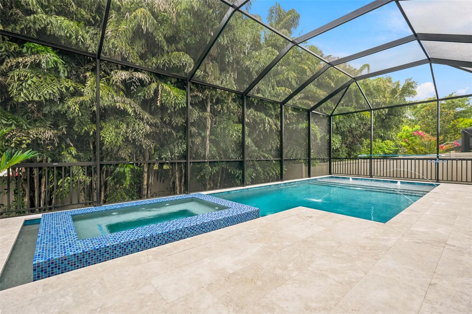 2246 HIGHWOOD COURT