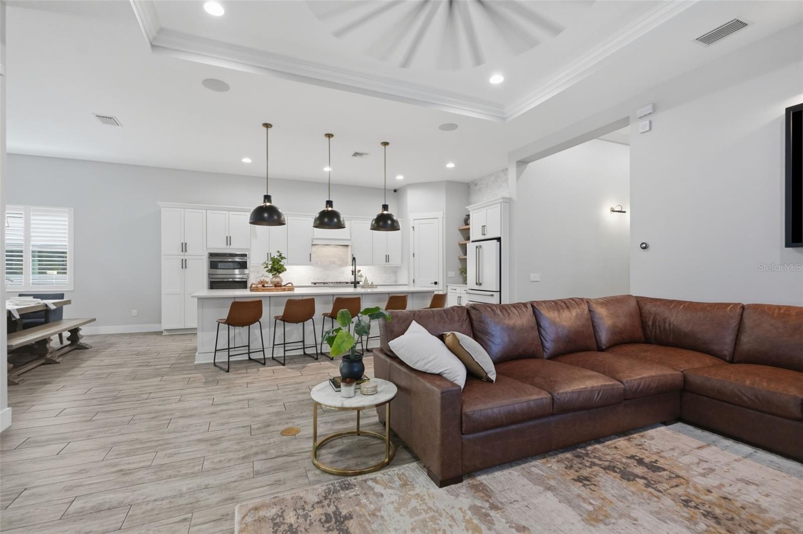 2246 HIGHWOOD COURT