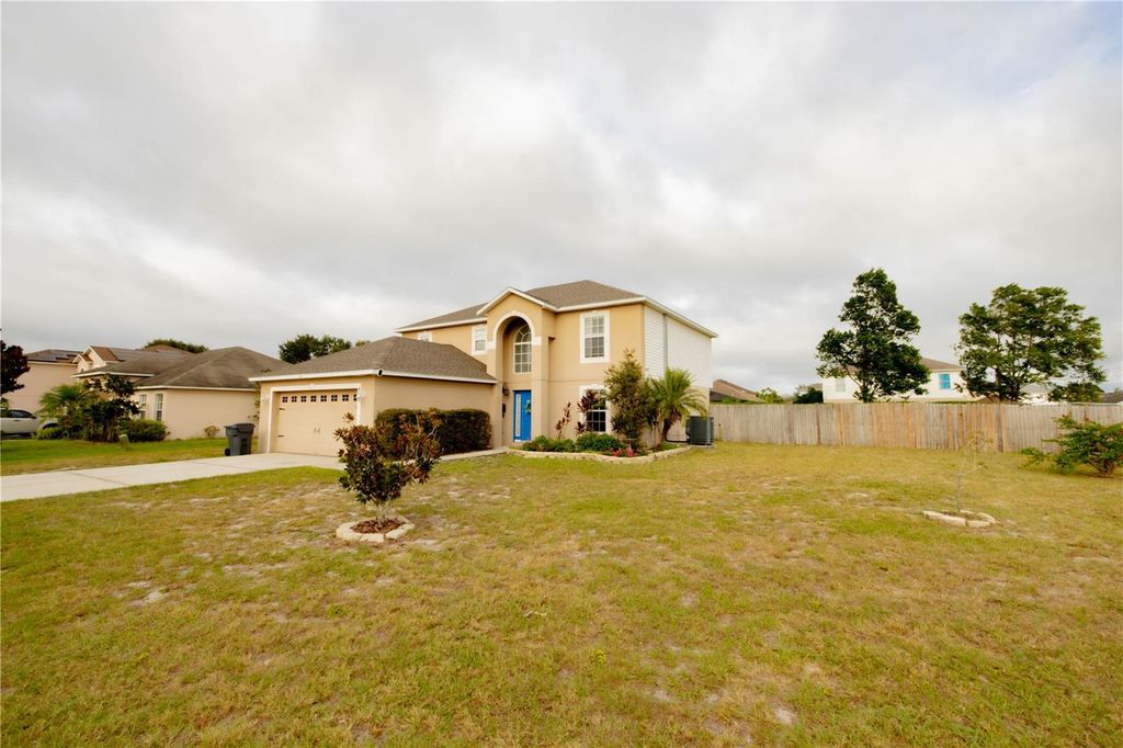 Photo of 820 Sun Ridge Village Drive, Winter Haven, FL 33880 (MLS # P4935822)