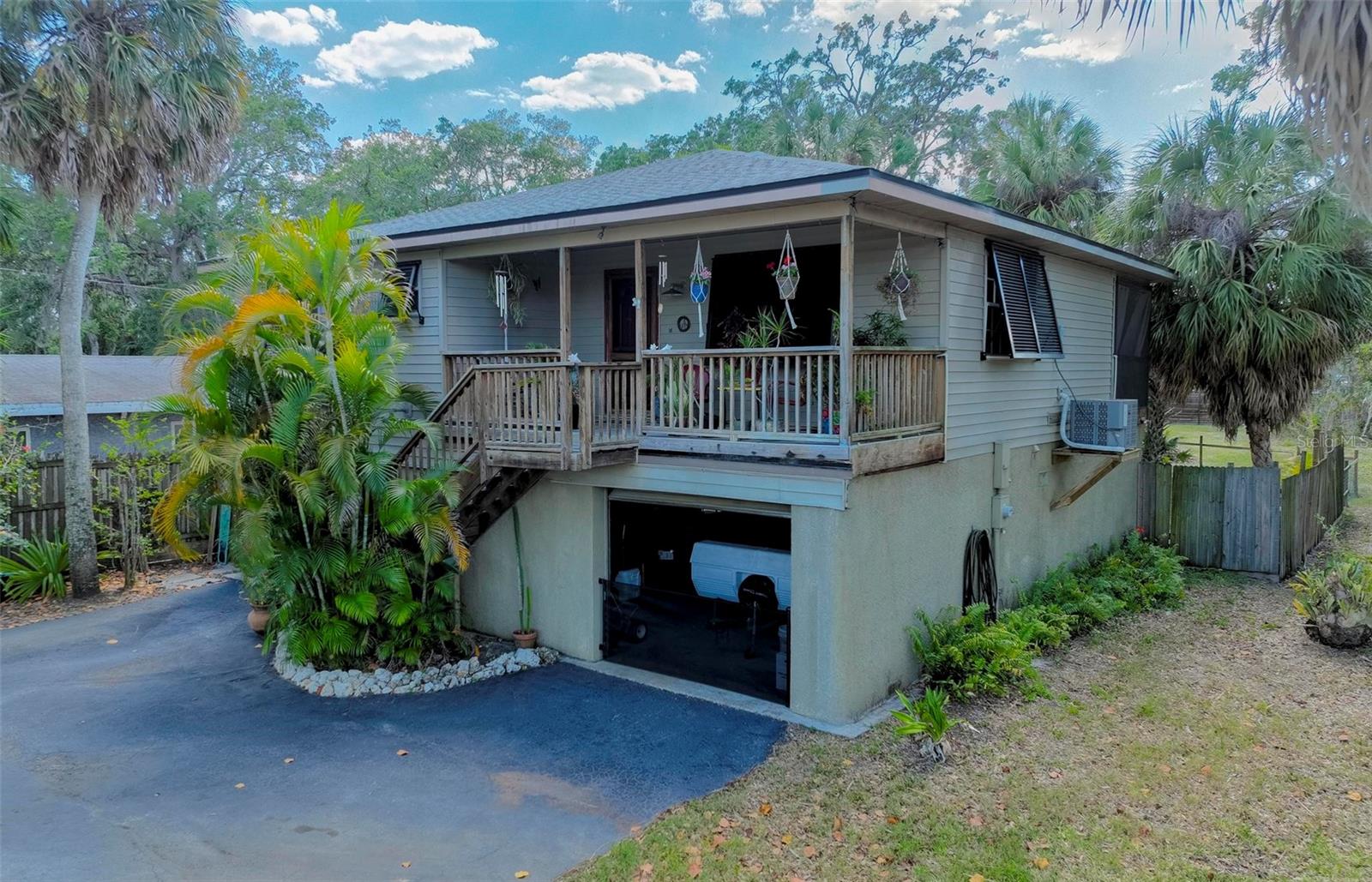 LINDENHURST - Residential