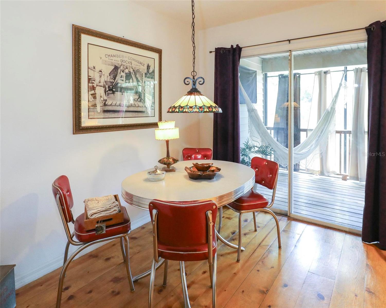 LINDENHURST - Residential