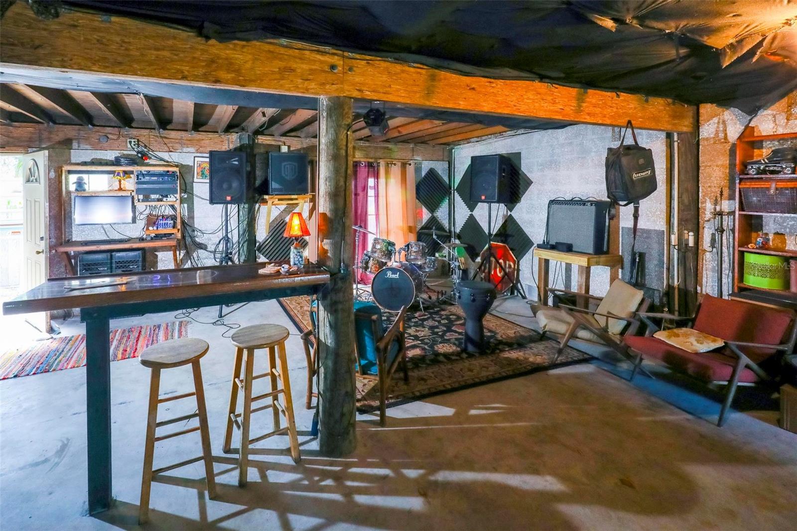 LINDENHURST - Residential