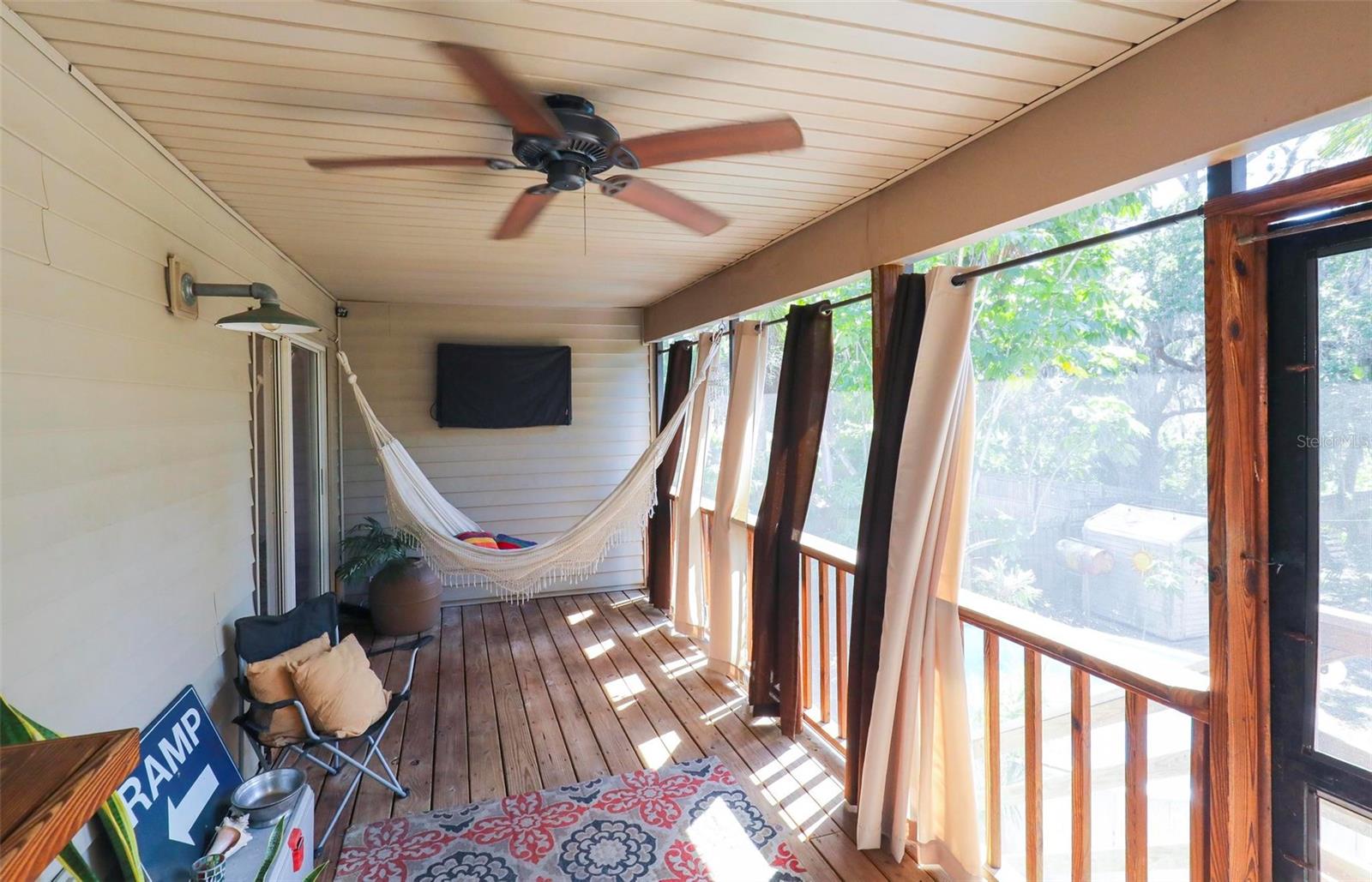 LINDENHURST - Residential