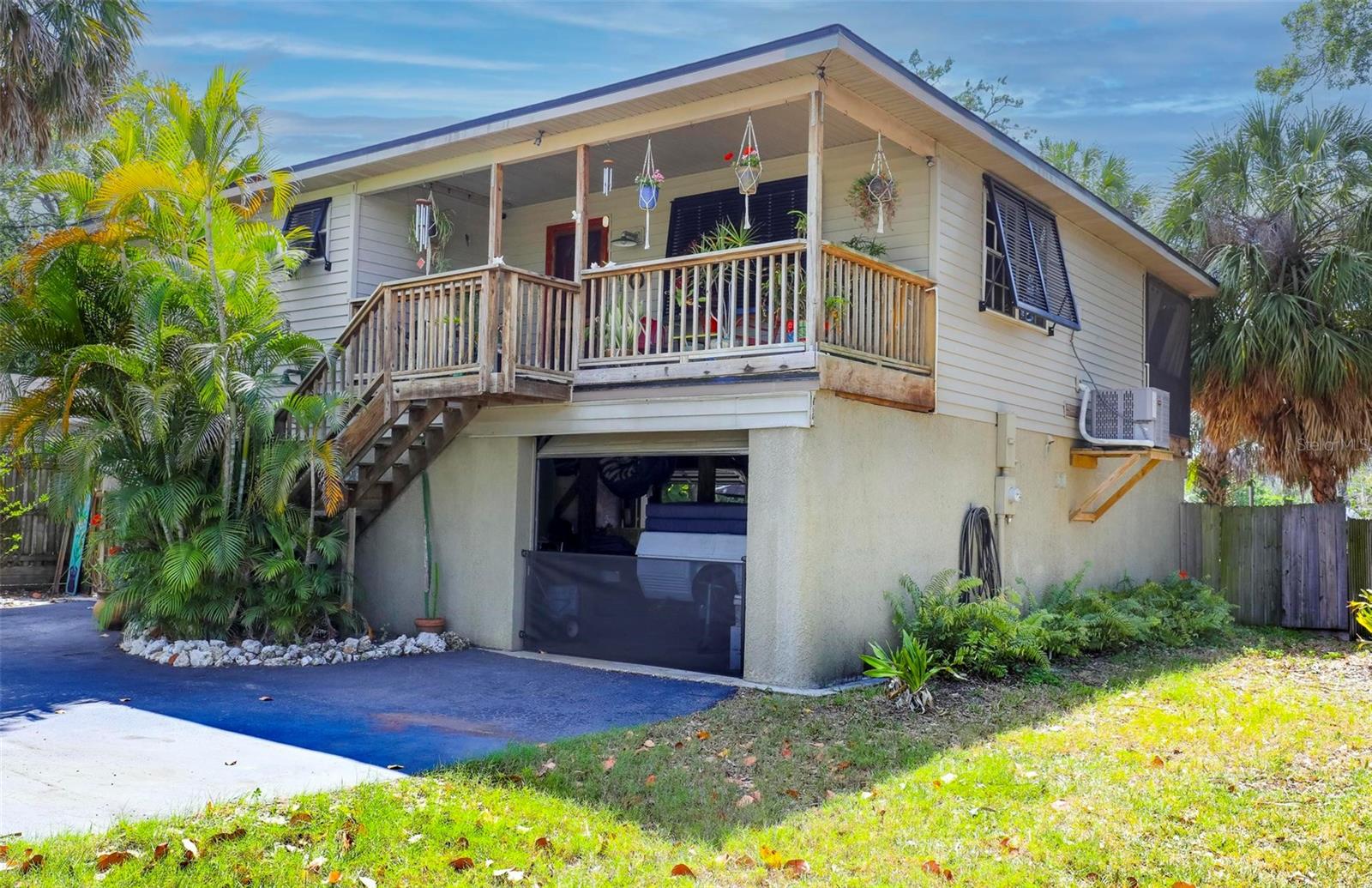 LINDENHURST - Residential