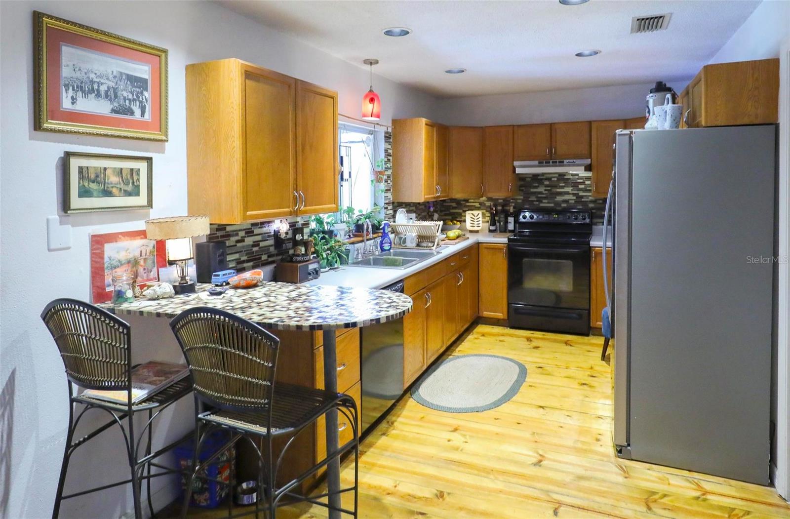 LINDENHURST - Residential